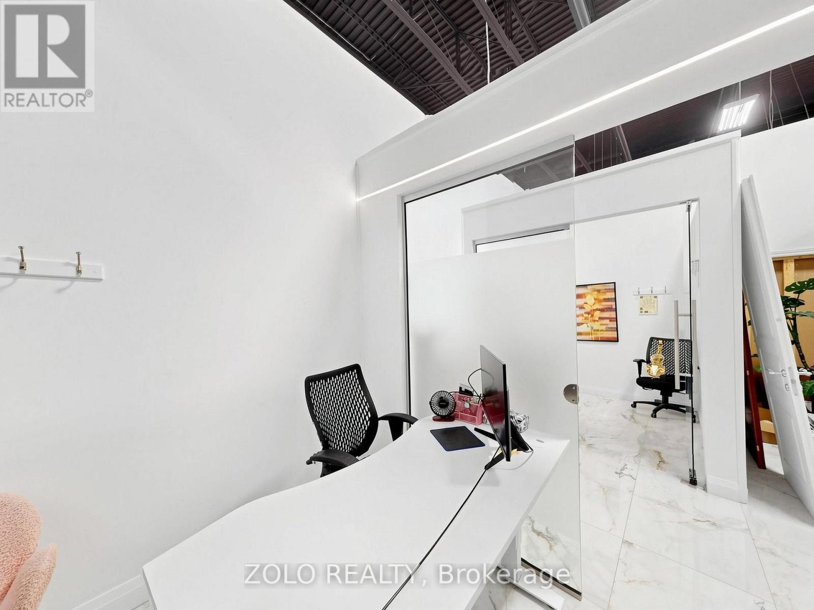 B (326) - 7250 Keele Street, Vaughan, Ontario  L4K 1Z8 - Photo 13 - N13546660