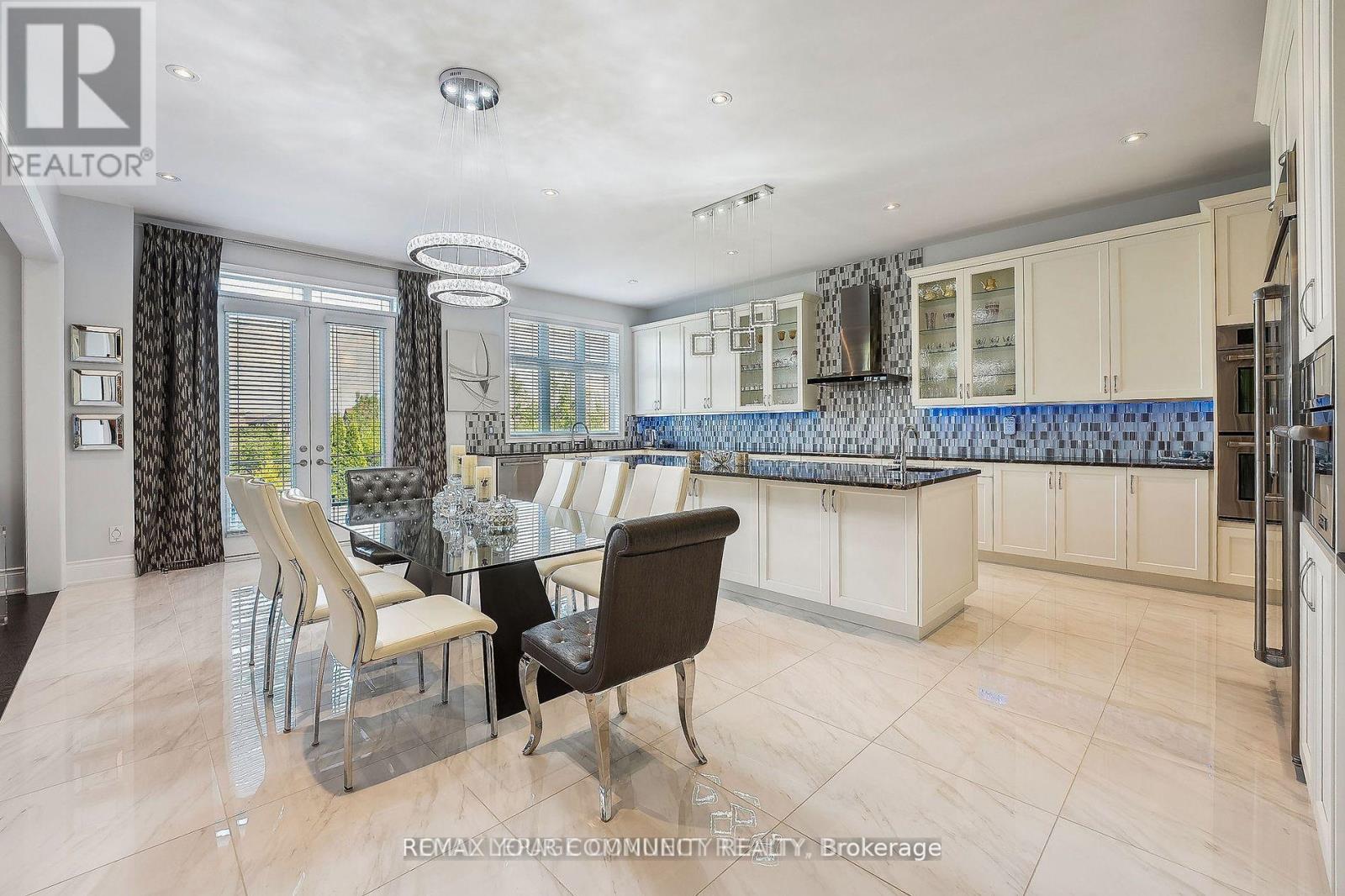 336 Farrell Road, Vaughan, Ontario  L6A 4W9 - Photo 8 - N13546672