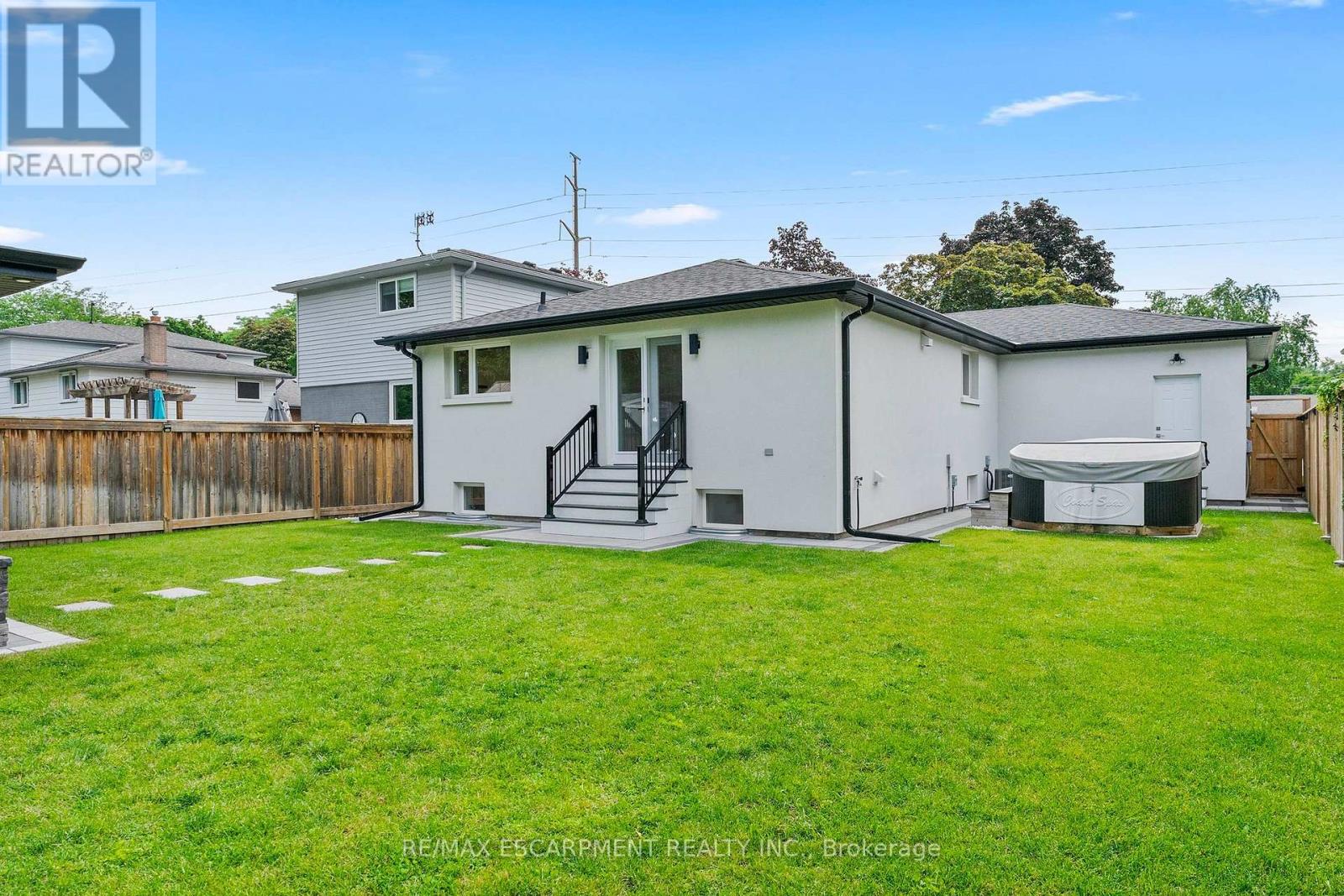 1829 Barsuda Drive, Mississauga, Ontario  L5J 1V3 - Photo 44 - W13546692