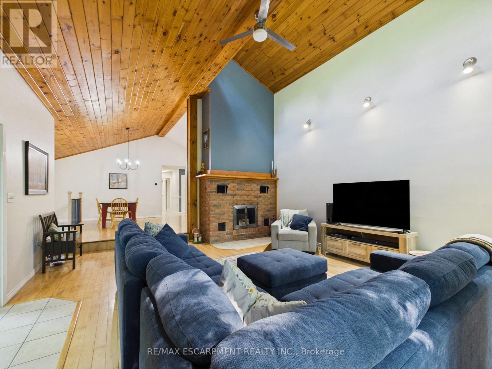 1060 Golden Beach Road, Bracebridge, Ontario  P1L 1W8 - Photo 13 - X13546644