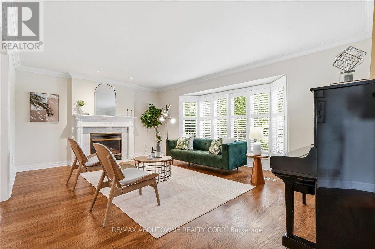 1328 King Henry Court, Oakville, Ontario  L6M 2Y6 - Photo 15 - W13066780