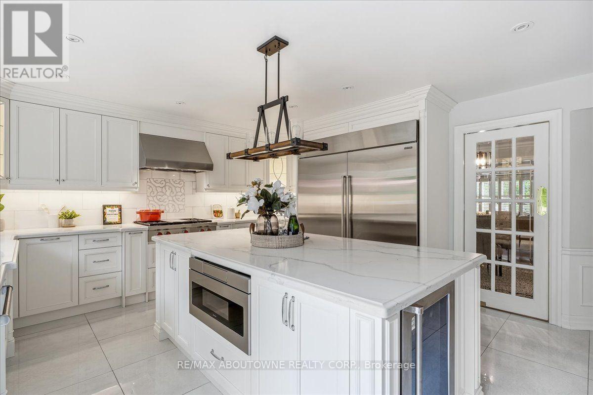 1328 King Henry Court, Oakville, Ontario  L6M 2Y6 - Photo 19 - W13066780