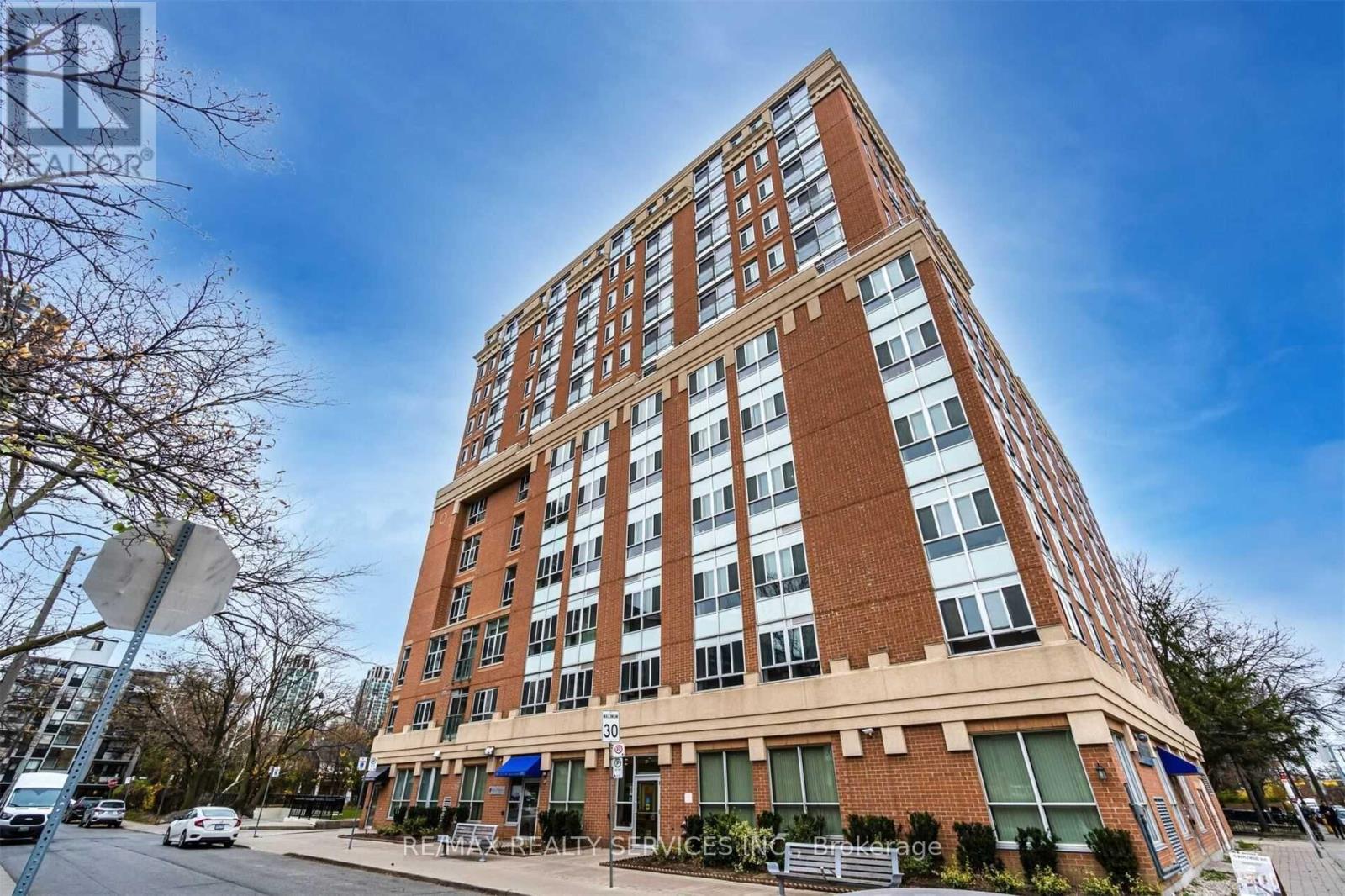 310 - 15 MAPLEWOOD AVENUE, Toronto, Ontario
