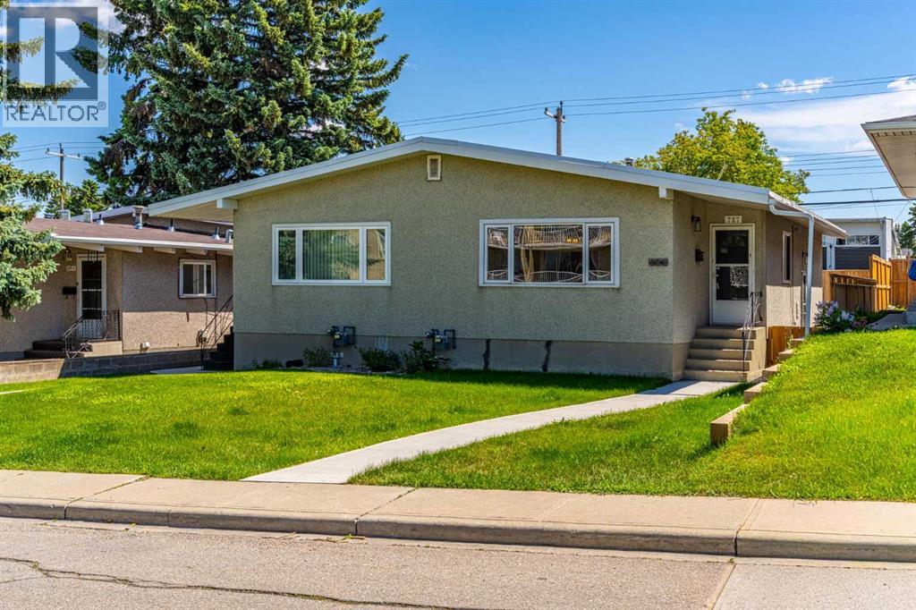 727 67 Avenue SW, Calgary, Alberta  T2V 0M4 - Photo 4 - A2324801