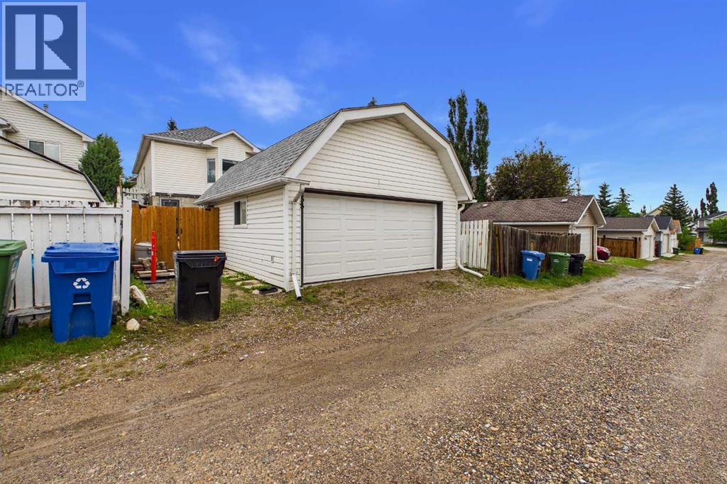58 Hidden Crescent NW, Calgary, Alberta  T3A 5L4 - Photo 38 - A2326842