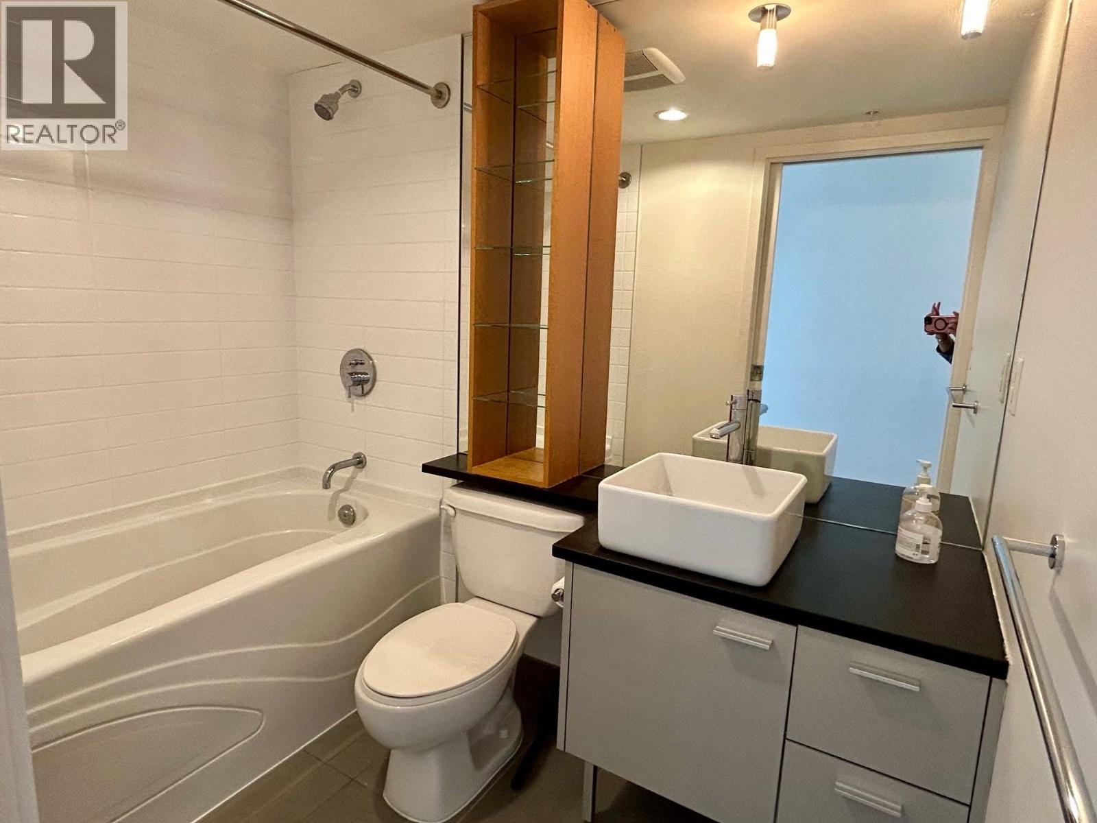 3005 33 Smithe Street, Vancouver, British Columbia  V6B 0B5 - Photo 6 - R3144905
