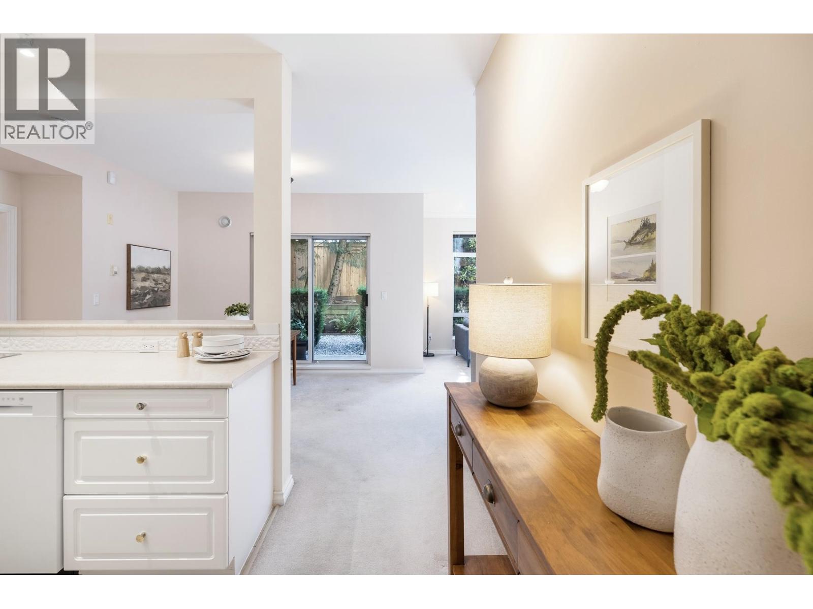 206 678 W Queens Road, North Vancouver, British Columbia V7N 2L3 - Photo 10 - R3144681