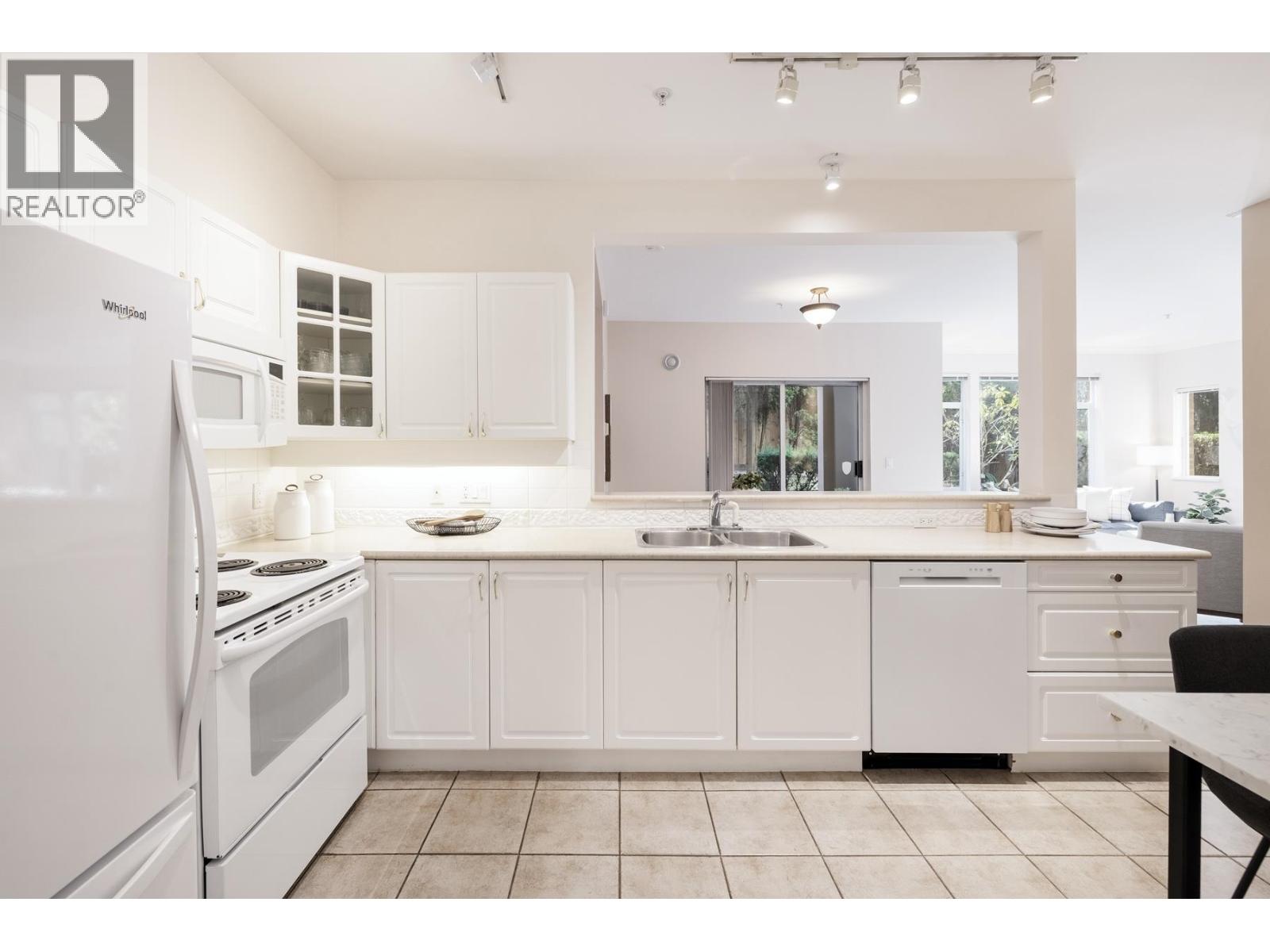 206 678 W Queens Road, North Vancouver, British Columbia V7N 2L3 - Photo 16 - R3144681