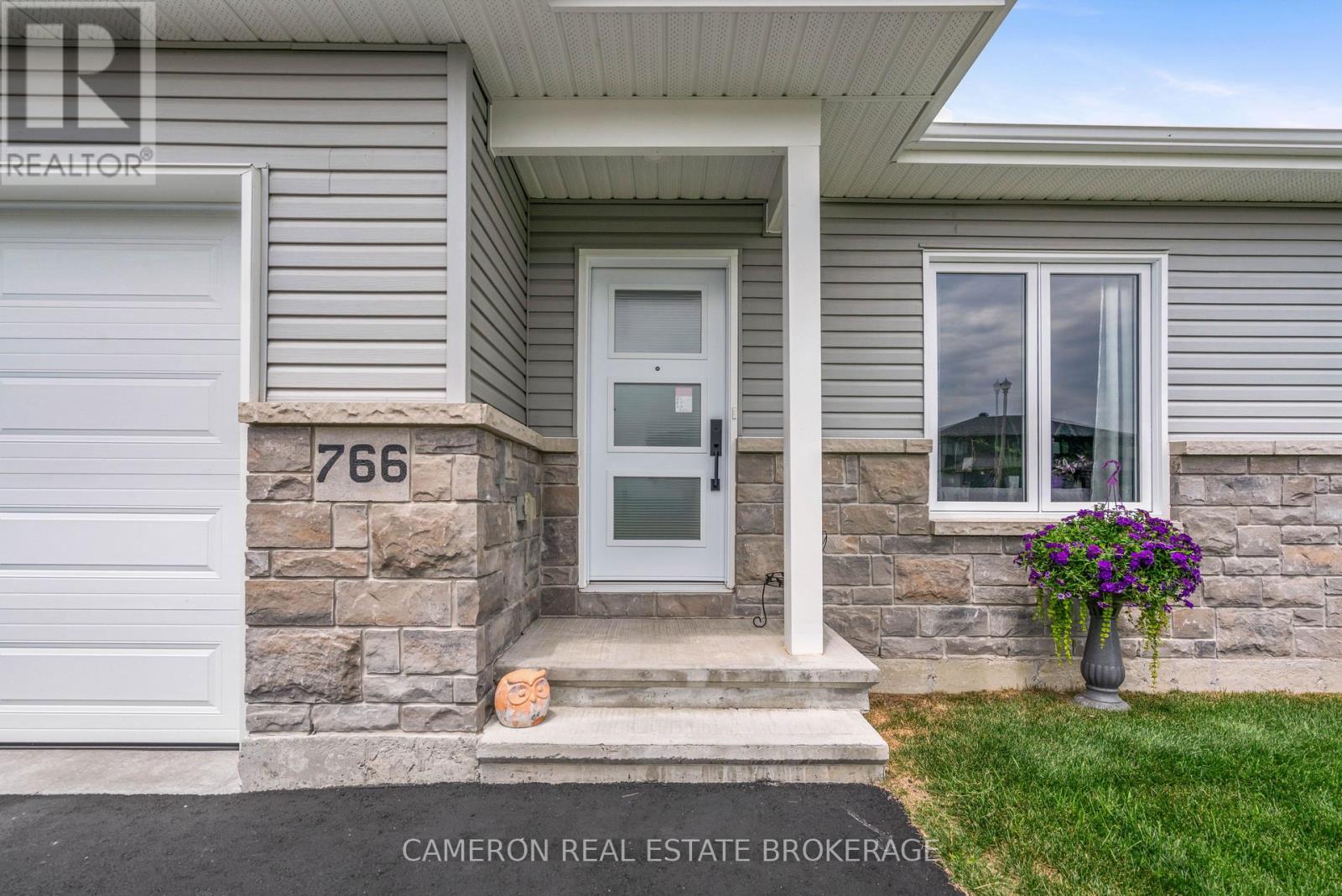766 Walton Street, Cornwall, Ontario  K6H 0J2 - Photo 3 - X13546734