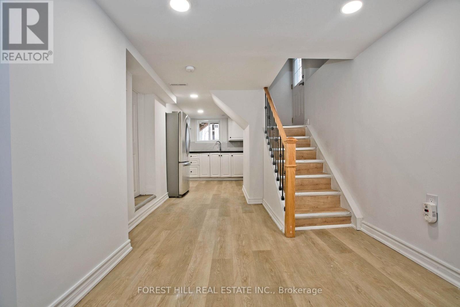 63 Pinegrove Avenue, Toronto, Ontario  M1N 2G3 - Photo 2 - E13546786