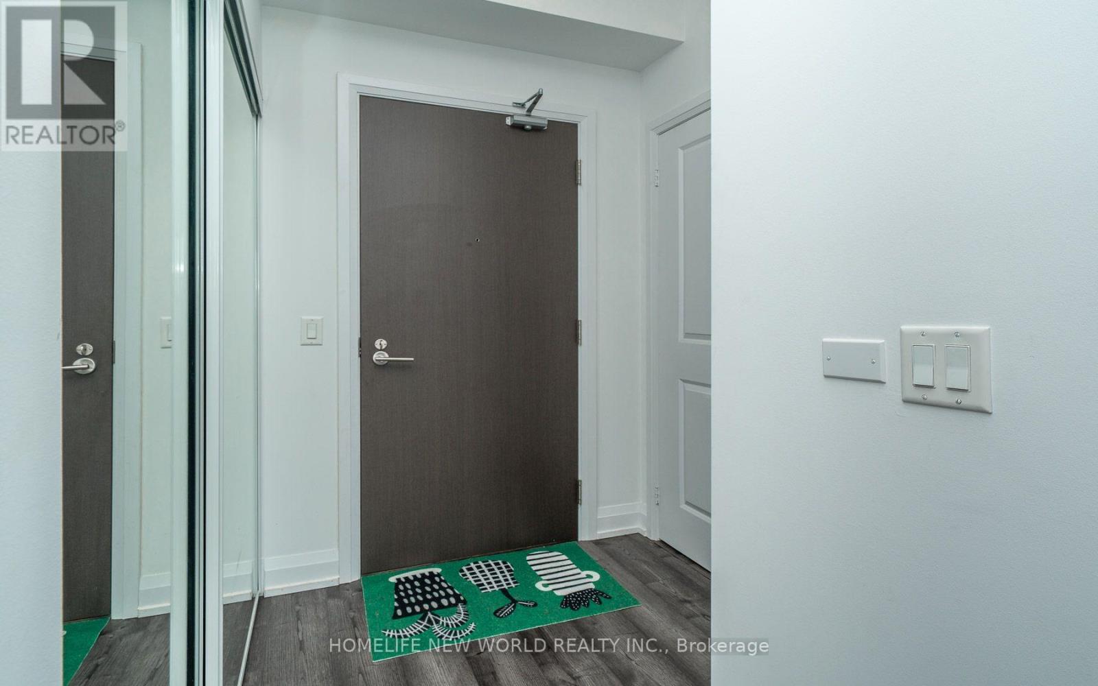 318 - 7900 Bathurst Street, Vaughan, Ontario  L4J 0J9 - Photo 4 - N13546756