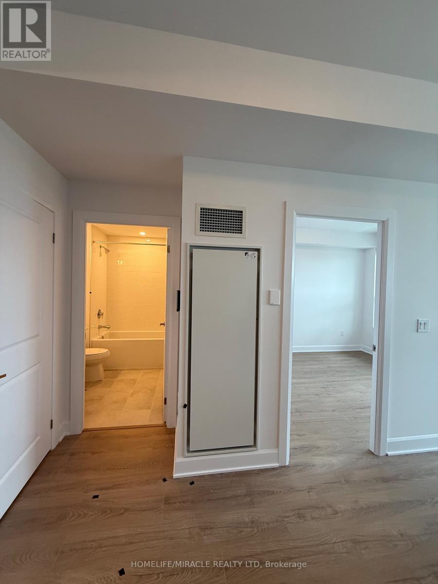 906 - 3240 William Colston Avenue, Oakville, Ontario  L6H 7C2 - Photo 5 - W13546762