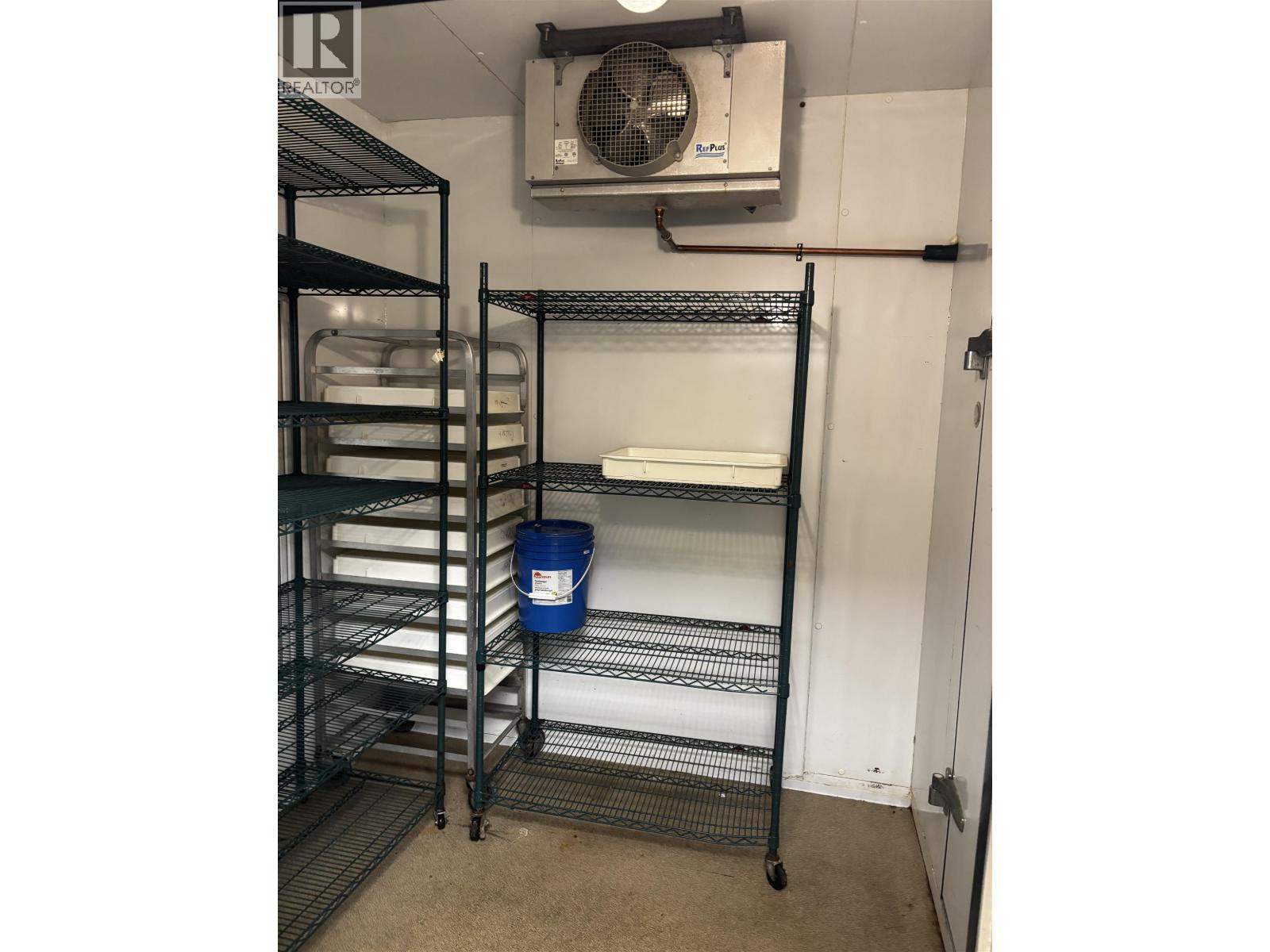 Listing image 16