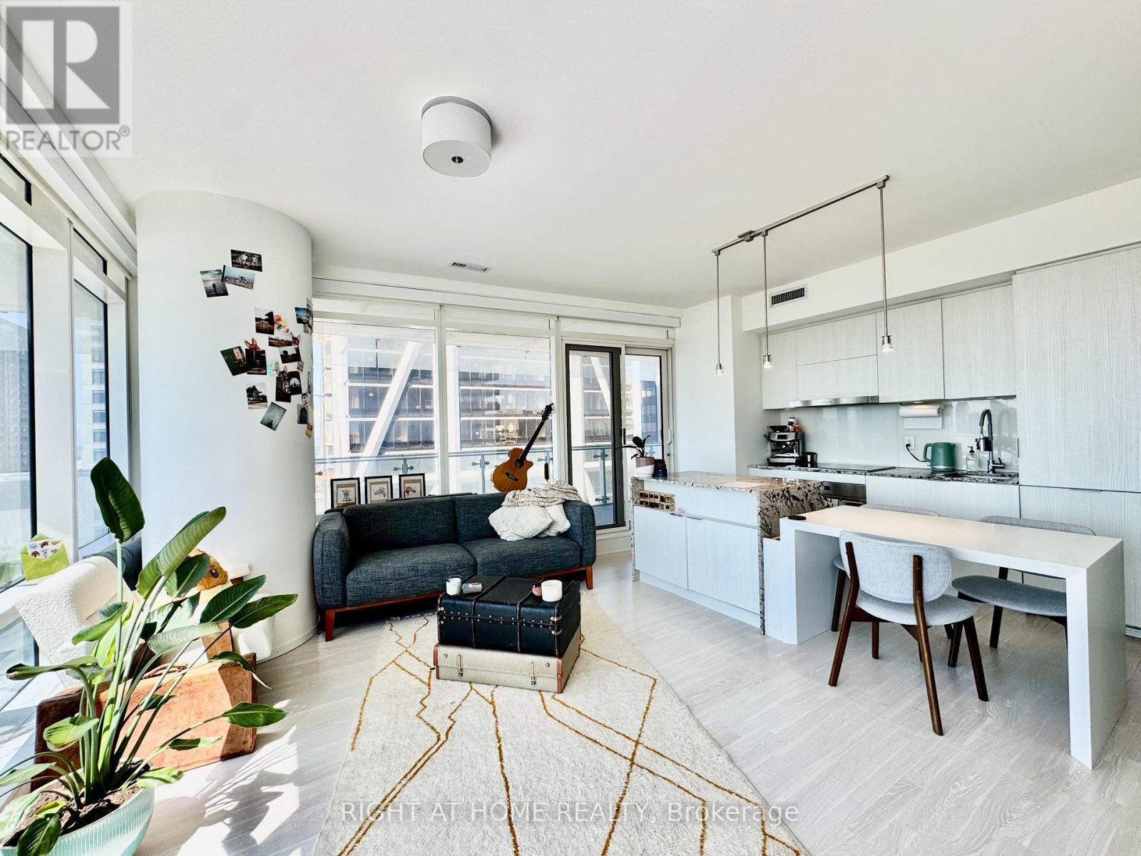 3507 - 1 Bloor Street E, Toronto, Ontario M4W 1A9 - Photo 11 - C13546796