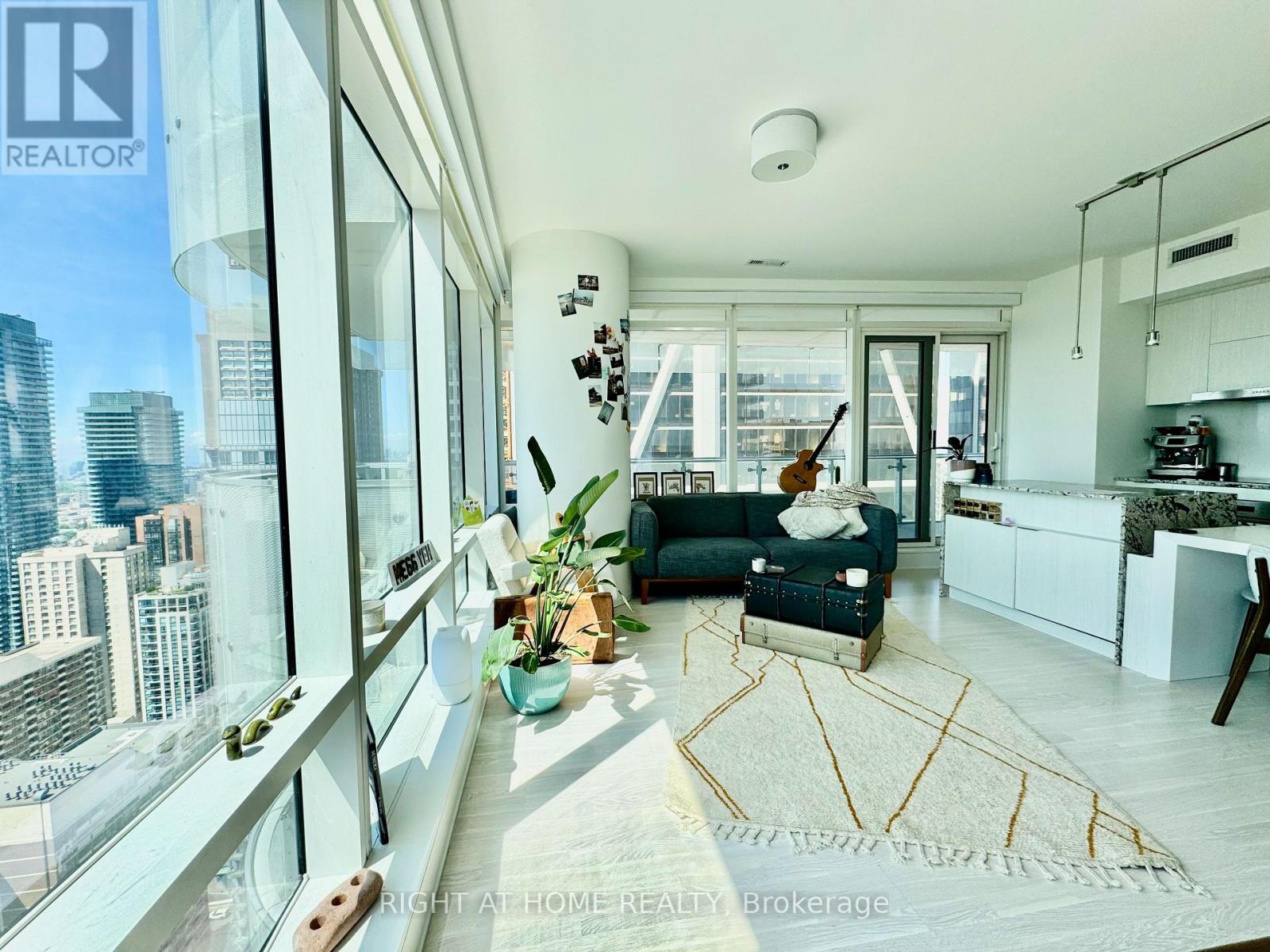 3507 - 1 Bloor Street E, Toronto, Ontario M4W 1A9 - Photo 2 - C13546796