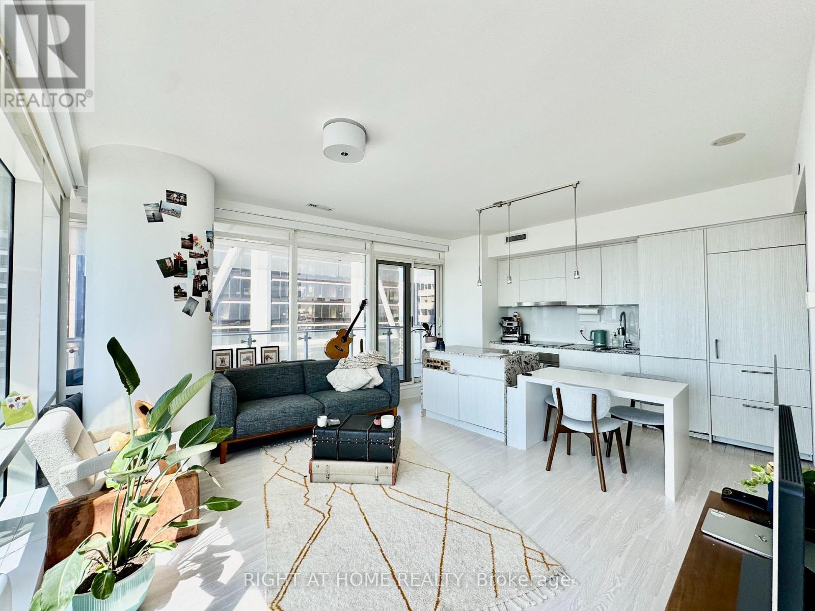 3507 - 1 Bloor Street E, Toronto, Ontario M4W 1A9 - Photo 3 - C13546796