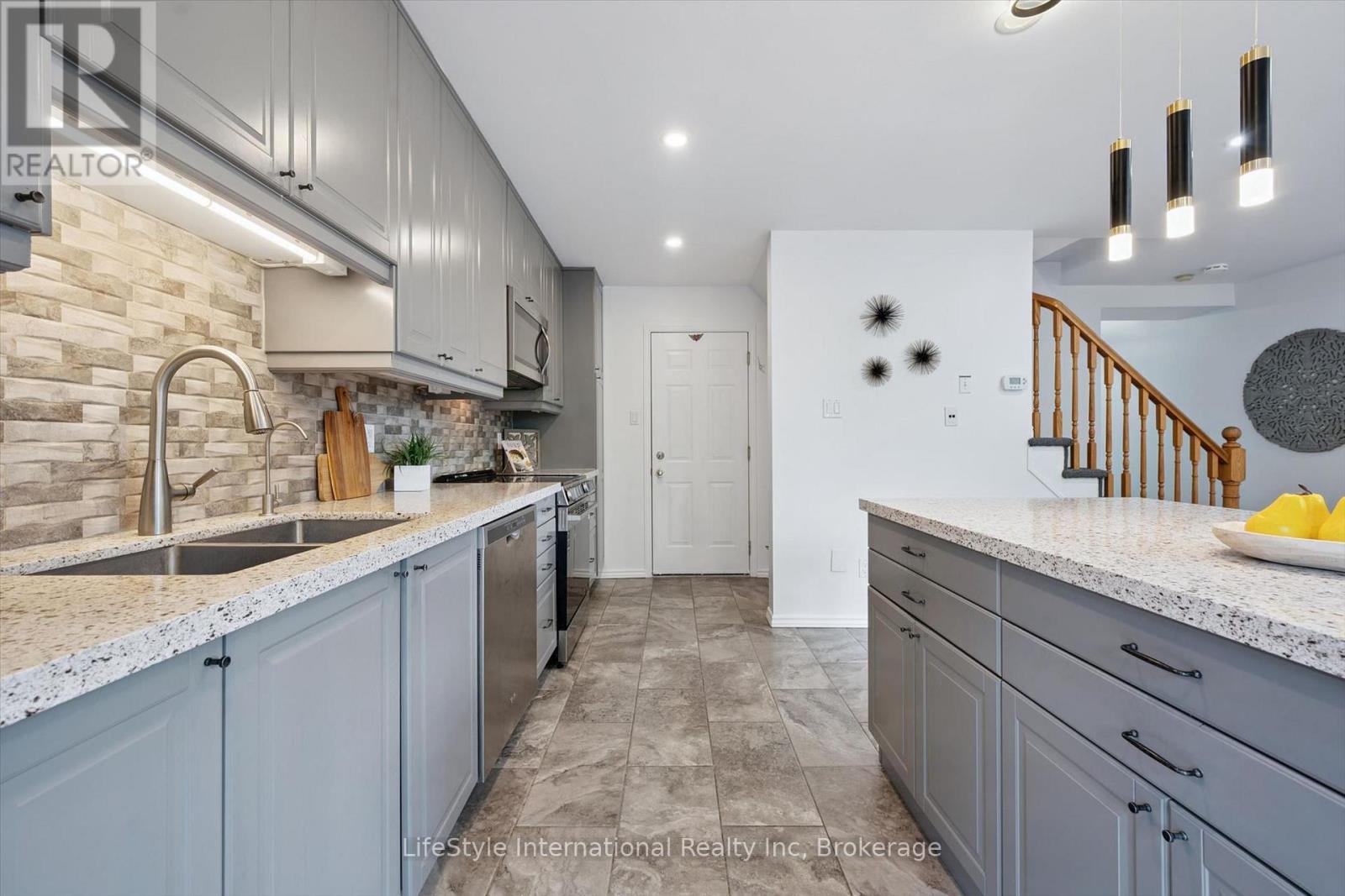 54 Chesterton Lane, Guelph, Ontario  N1E 6S8 - Photo 21 - X13546132