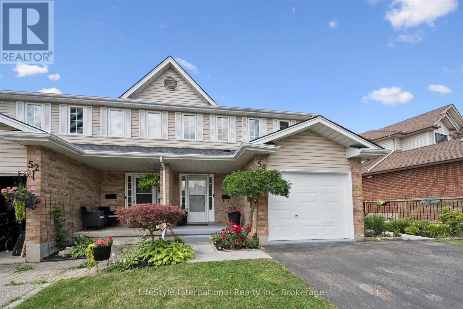 54 Chesterton Lane, Guelph, Ontario  N1E 6S8 - Photo 3 - X13546132