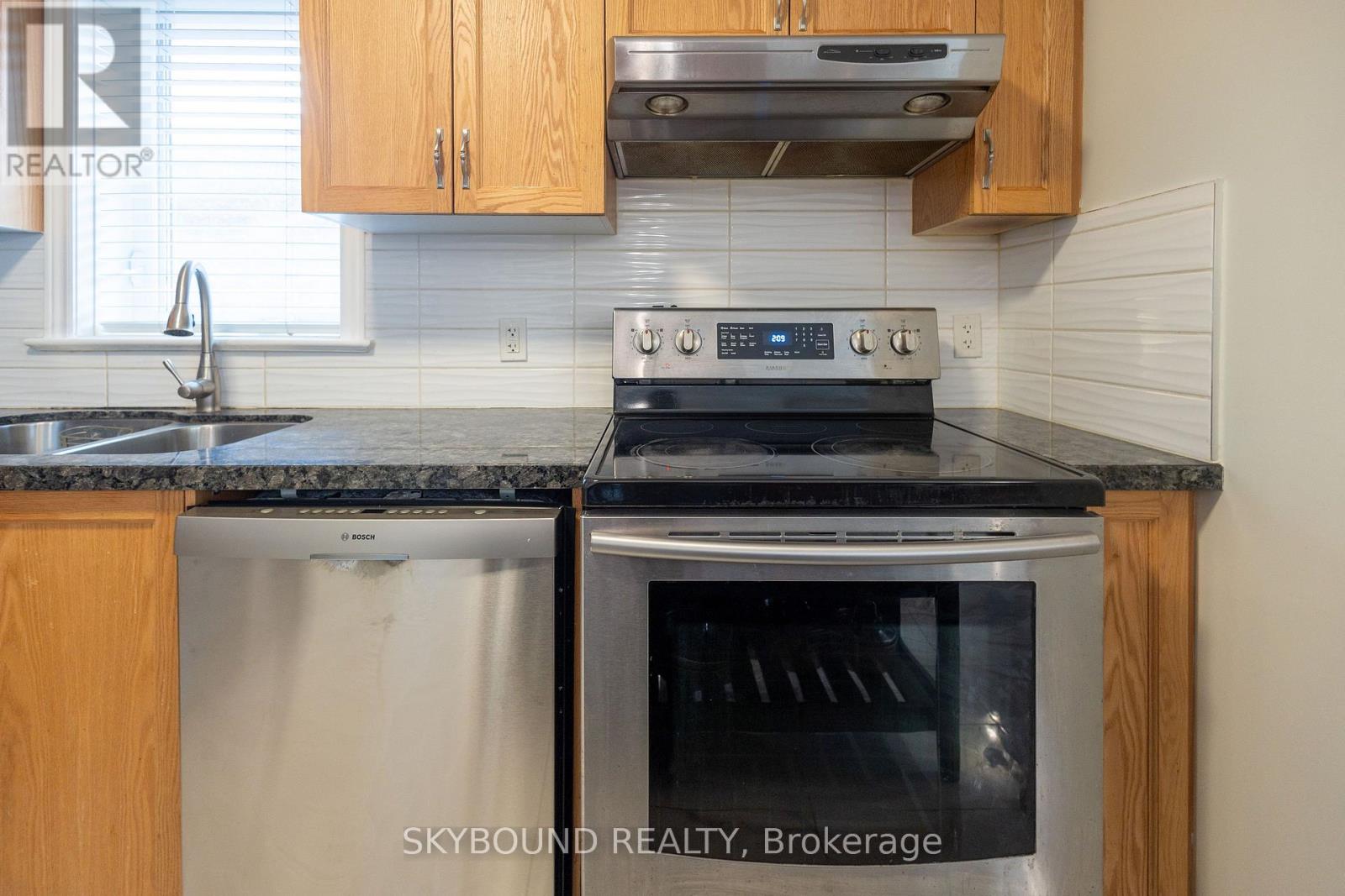 1343 Islington Avenue, Toronto, Ontario M9A 3K3 - Photo 6 - W13546808