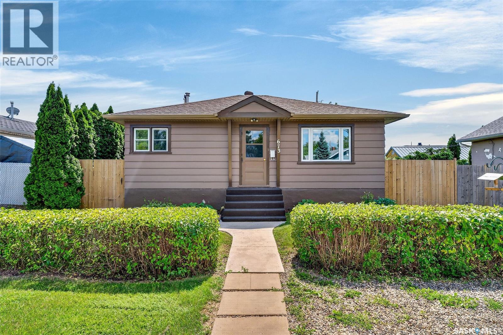 673 8th STREET E, Prince Albert, Saskatchewan