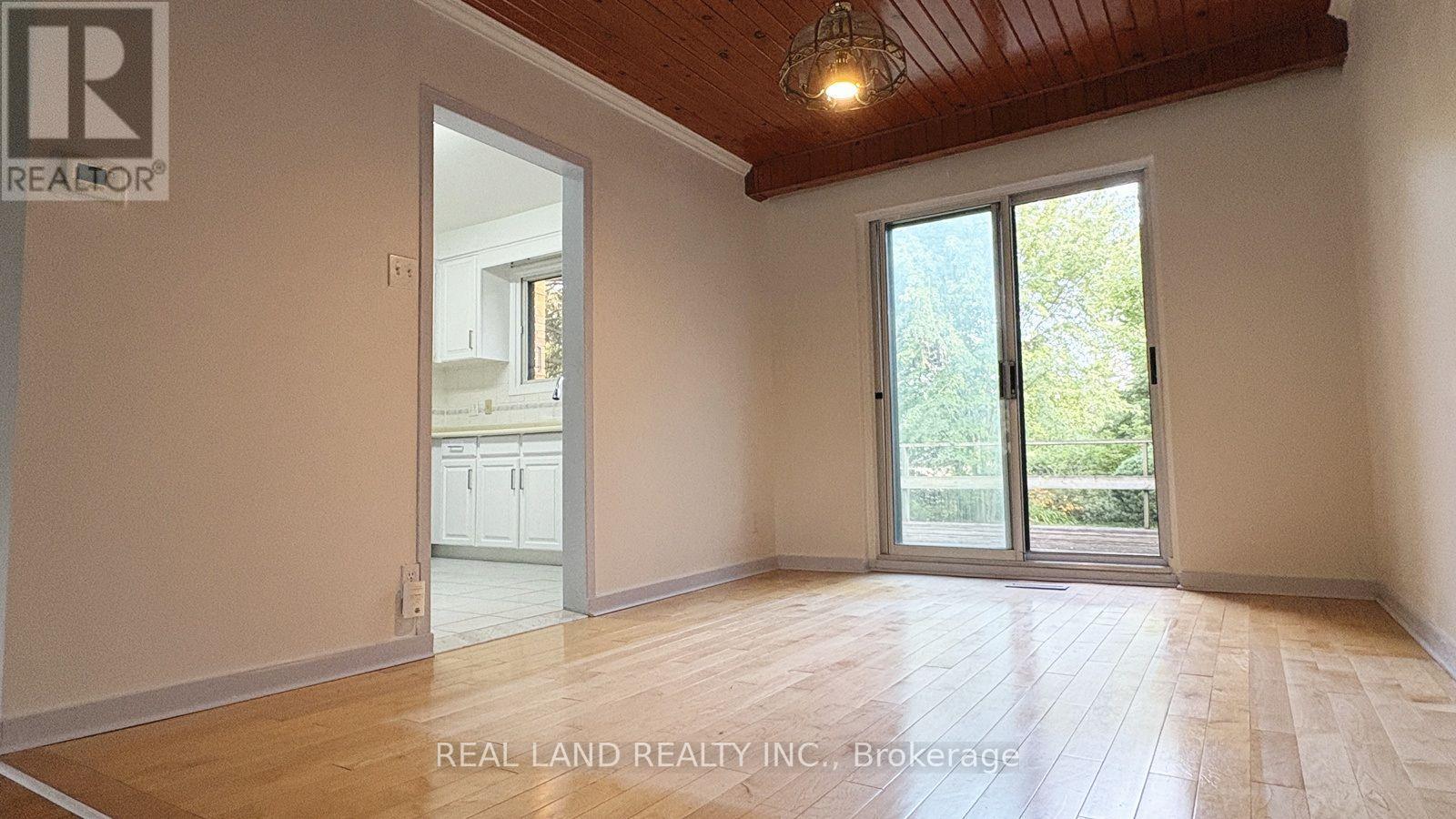 53 Lloydminster Crescent, Toronto, Ontario M2M 2S2 - Photo 11 - C13541426