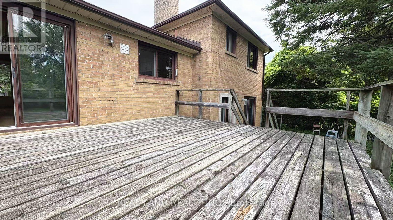 53 Lloydminster Crescent, Toronto, Ontario M2M 2S2 - Photo 25 - C13541426