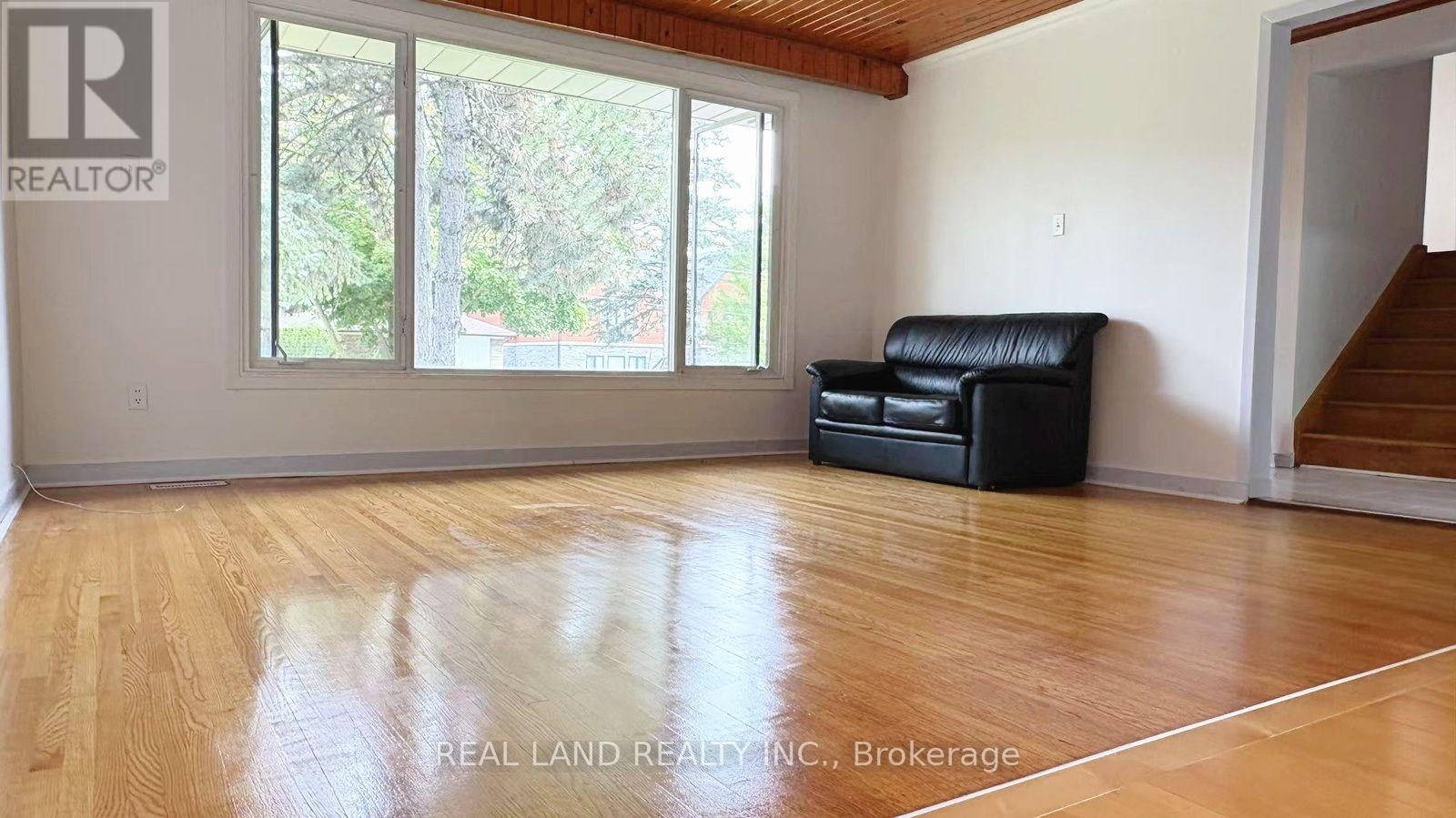 53 Lloydminster Crescent, Toronto, Ontario M2M 2S2 - Photo 6 - C13541426