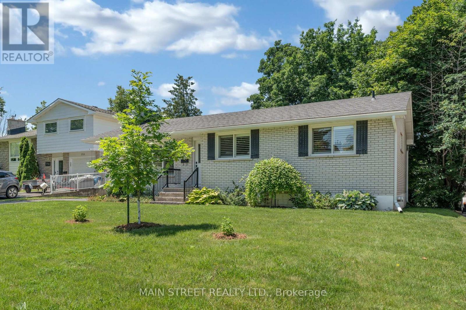737 Downing Street, Kingston, Ontario  K7M 5N1 - Photo 3 - X13546862