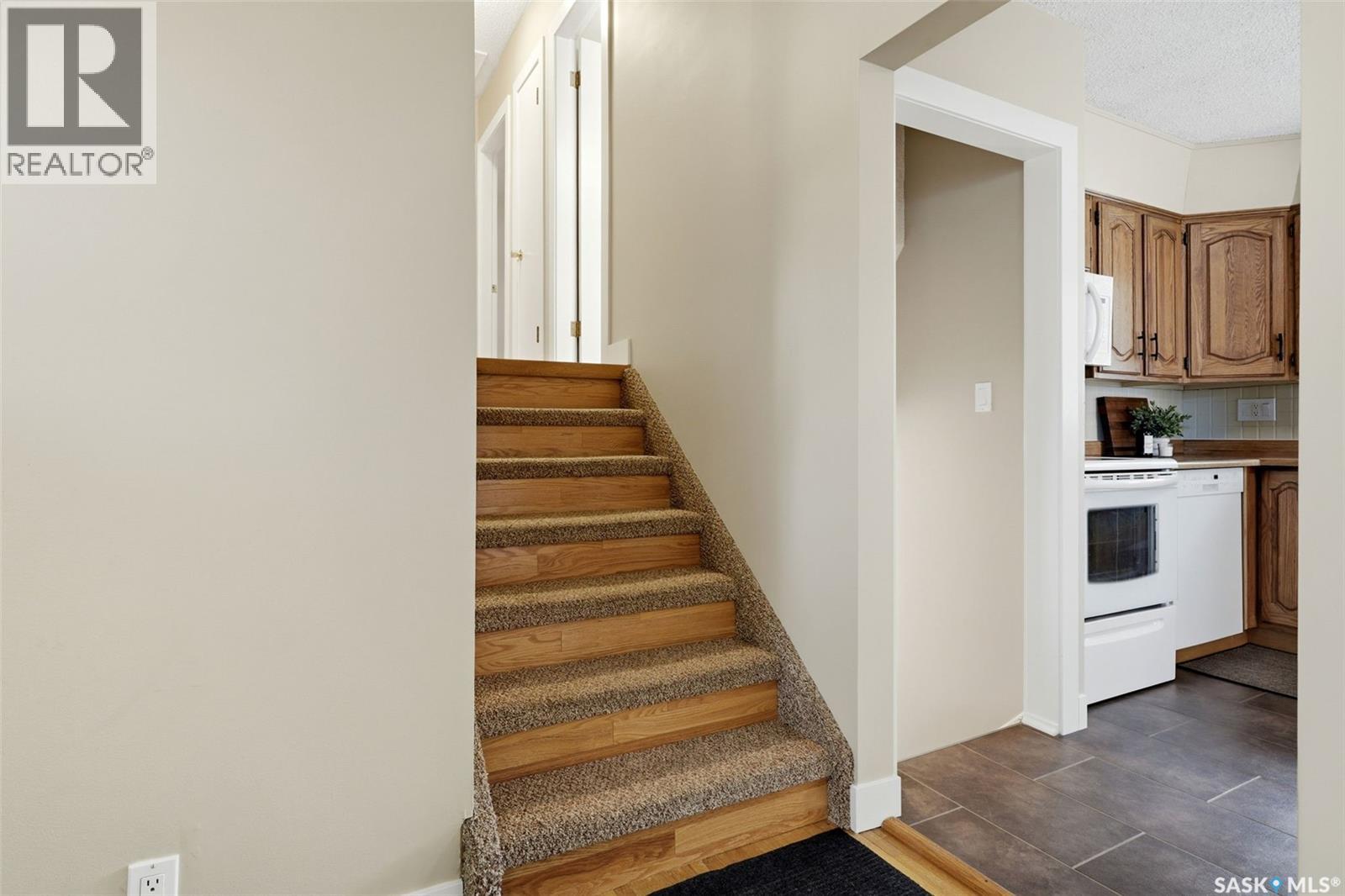 233 Orchard Crescent, Regina, Saskatchewan  S4S 5B9 - Photo 14 - SK042074