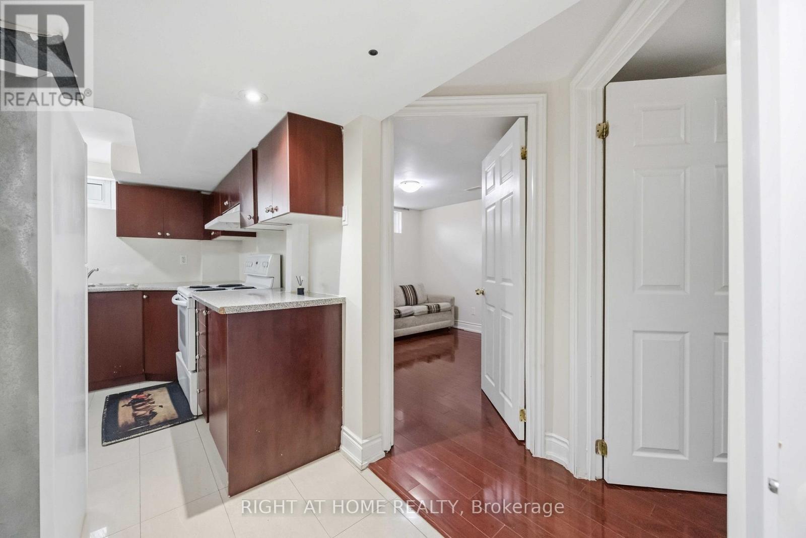 8 Grassington Crescent, Toronto, Ontario  M1G 1X5 - Photo 30 - E13546878