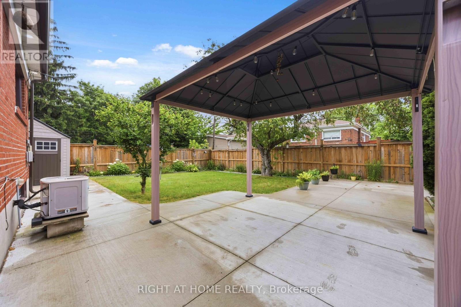 8 Grassington Crescent, Toronto, Ontario  M1G 1X5 - Photo 48 - E13546878