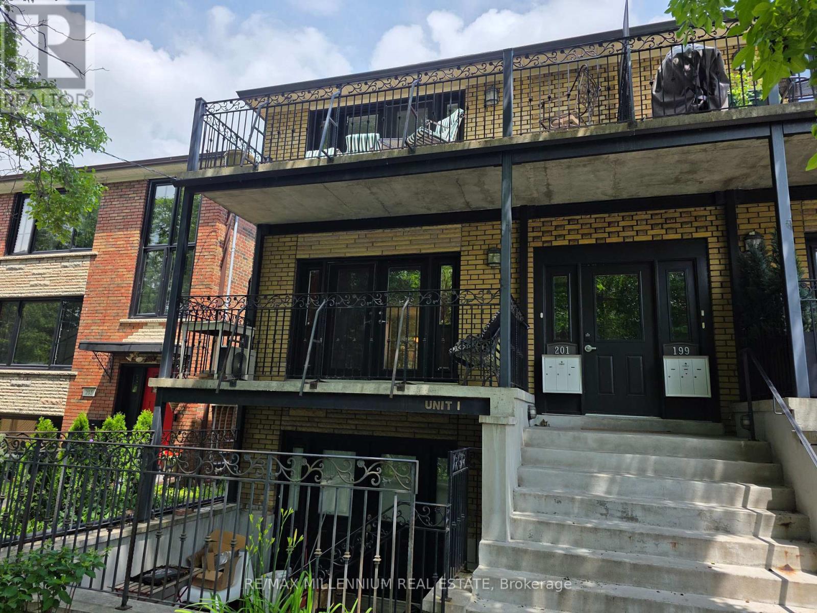 2 - 201 High Park Avenue, Toronto, Ontario  M6P 2S5 - Photo 2 - W13531582