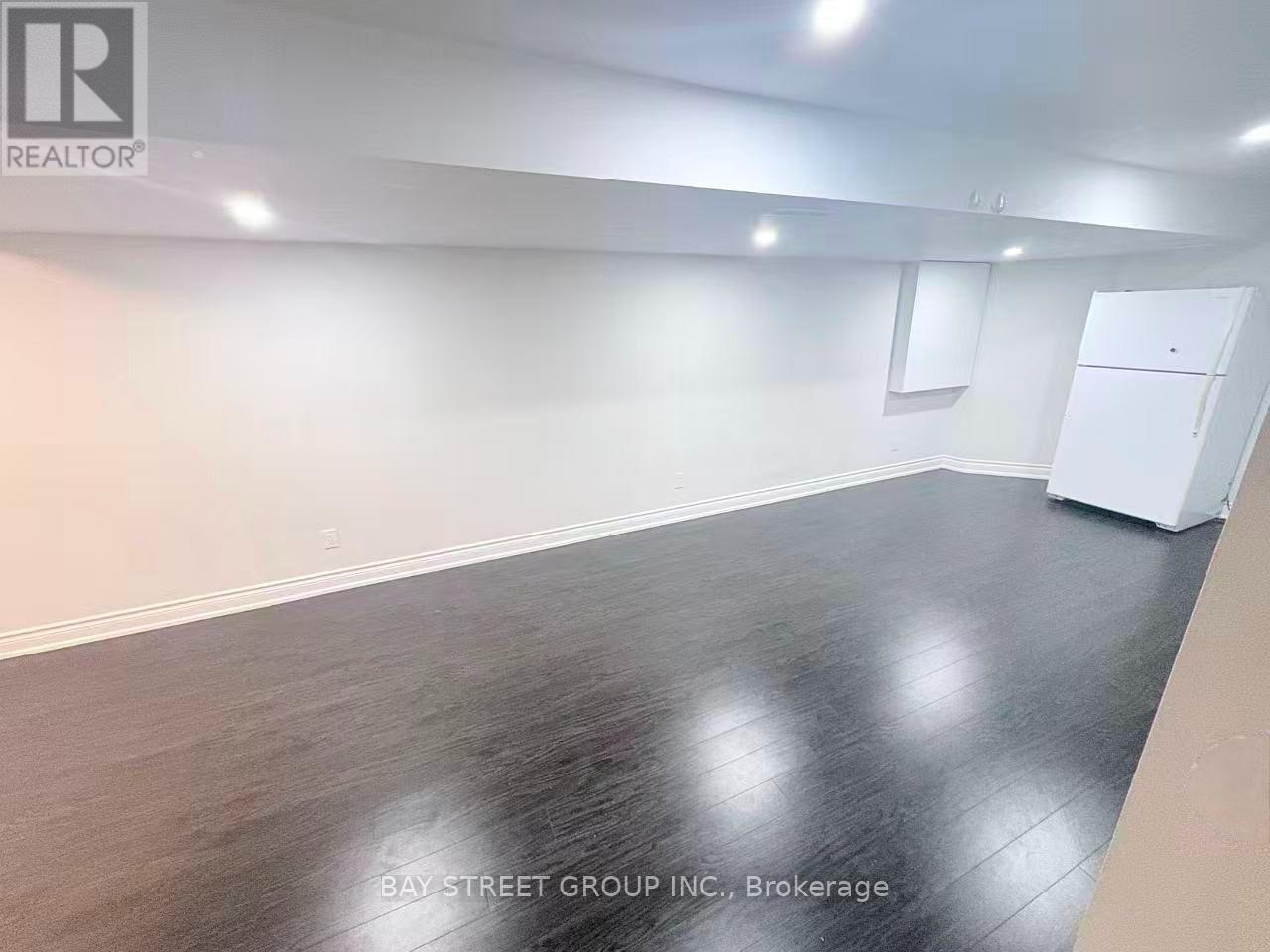 256 Glenashton Drive, Oakville, Ontario  L6H 6H5 - Photo 21 - W13466194