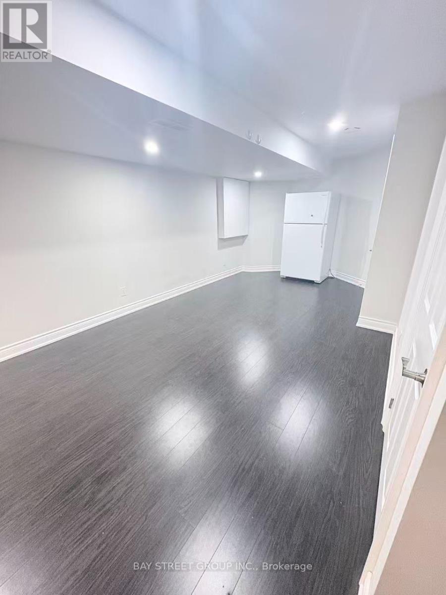 256 Glenashton Drive, Oakville, Ontario  L6H 6H5 - Photo 22 - W13466194