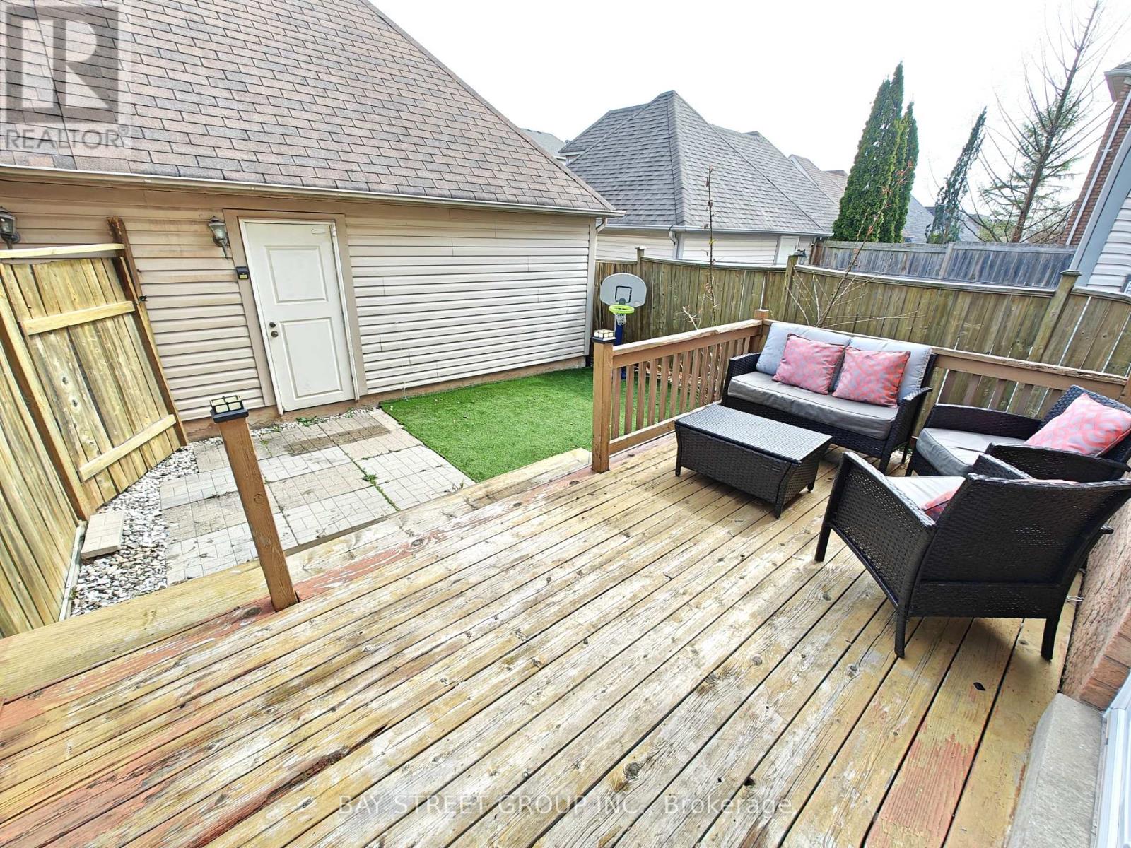 256 Glenashton Drive, Oakville, Ontario  L6H 6H5 - Photo 27 - W13466194