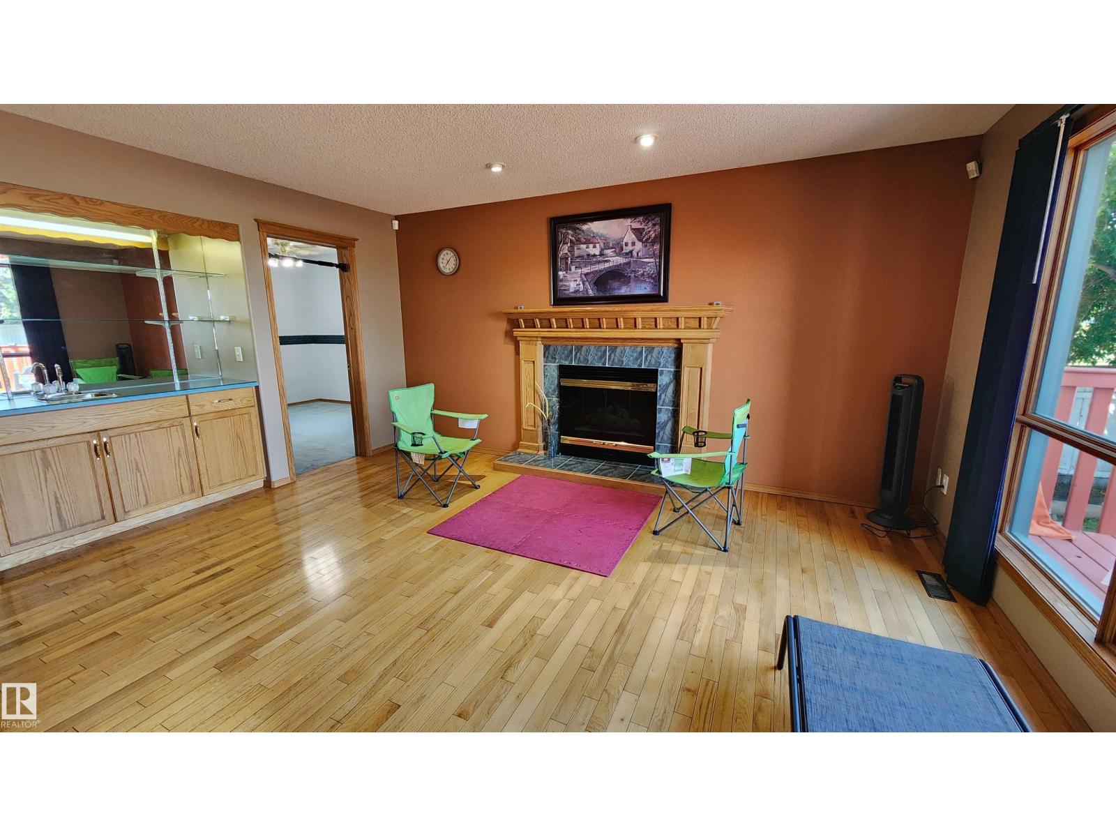 2708 44a Av NW, Edmonton, Alberta  T6T 1K1 - Photo 3 - E4498081