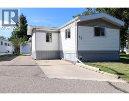 33, 2300 13 Street N, Lethbridge, Alberta