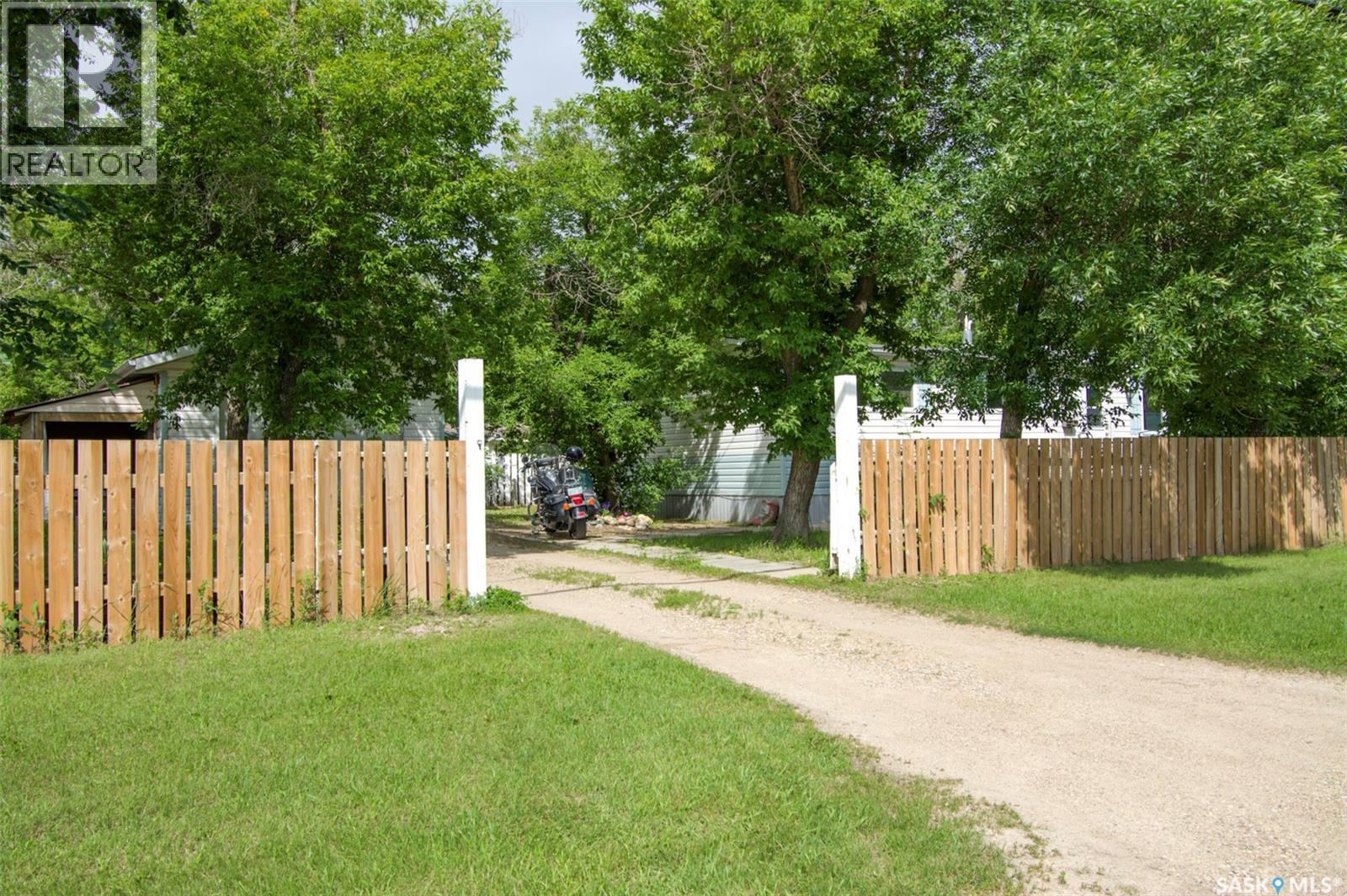 219 Nicoll Avenue, Regina Beach, Saskatchewan  S0G 4C0 - Photo 35 - SK042177