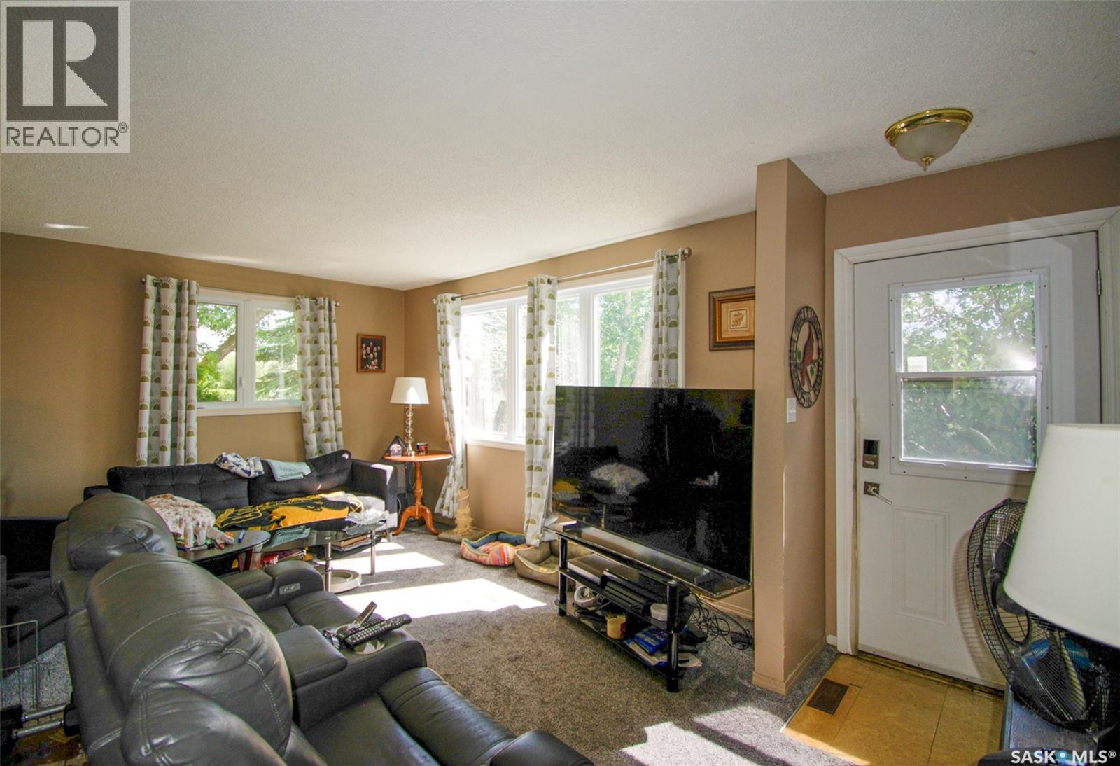 219 Nicoll Avenue, Regina Beach, Saskatchewan  S0G 4C0 - Photo 4 - SK042177
