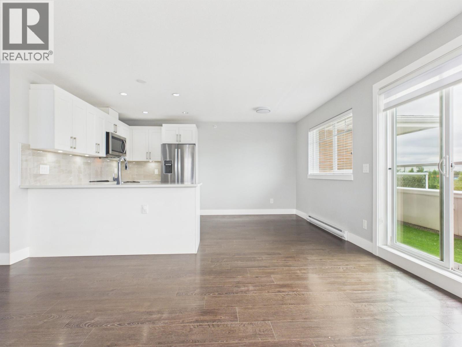 402 1990 Westminster Avenue, Port Coquitlam, British Columbia  V3B 1E8 - Photo 4 - R3144486