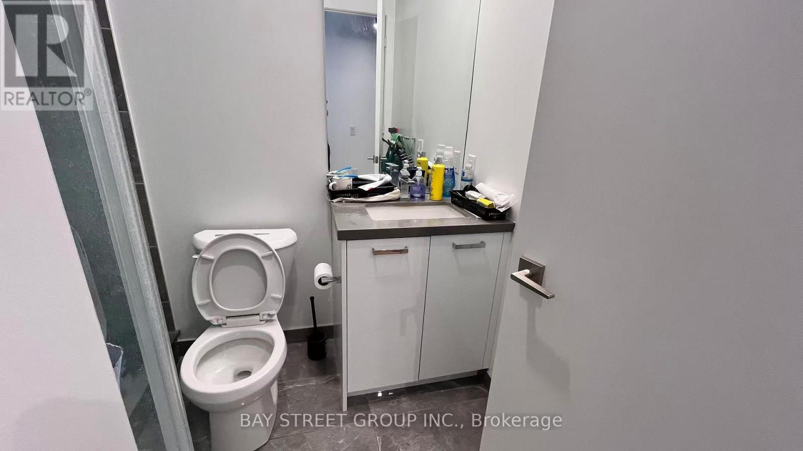 1704 - 195 Mccaul Street, Toronto, Ontario  M5T 1W6 - Photo 8 - C13546948