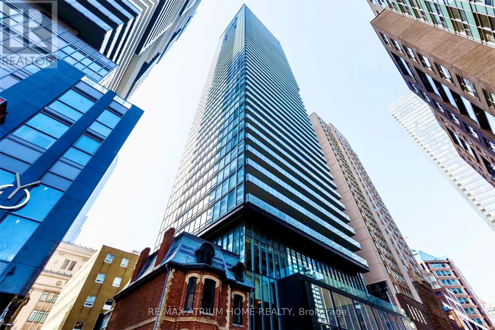 1402 - 15 GRENVILLE STREET, Toronto, Ontario