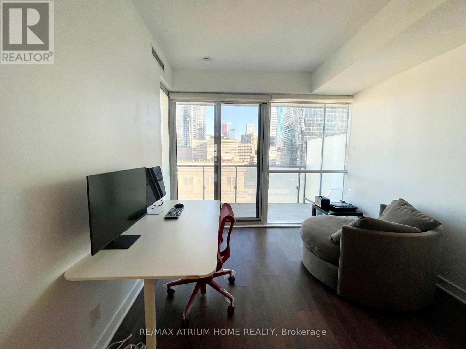 1402 - 15 Grenville Street, Toronto, Ontario M4Y 0B9 - Photo 10 - C13546982