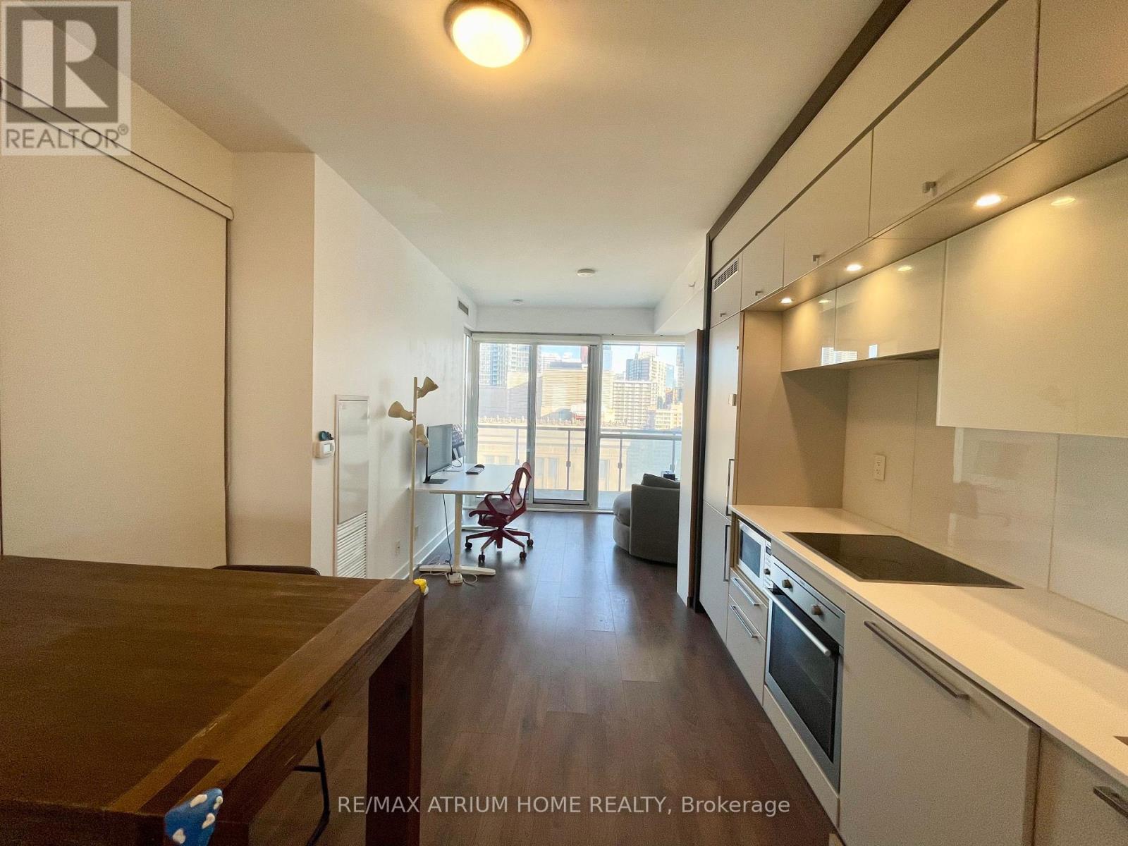 1402 - 15 Grenville Street, Toronto, Ontario M4Y 0B9 - Photo 3 - C13546982
