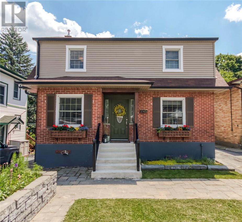 245 Wembley, Greater Sudbury, Ontario  P3E 1N4 - Photo 2 - 2129131