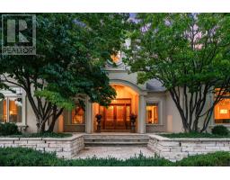 12 ALM COURT, Aurora, Ontario