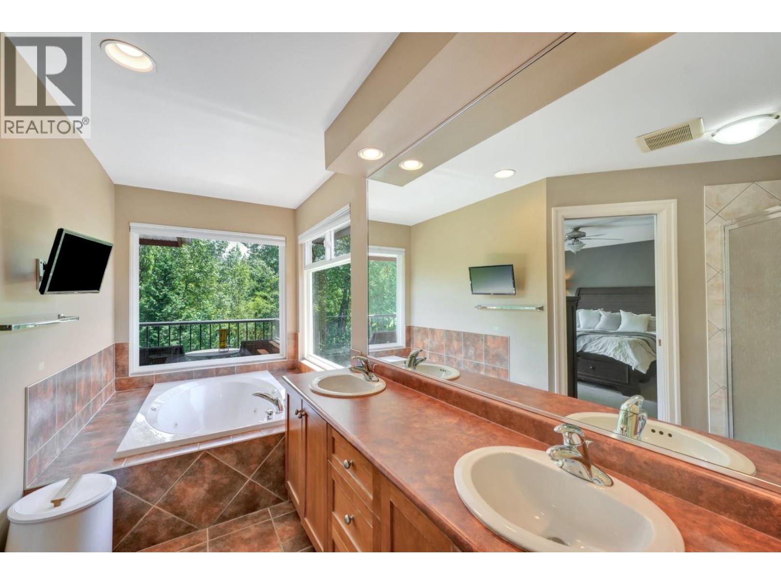 10608 240a Street, Maple Ridge, British Columbia  V2W 2B1 - Photo 18 - R3144495