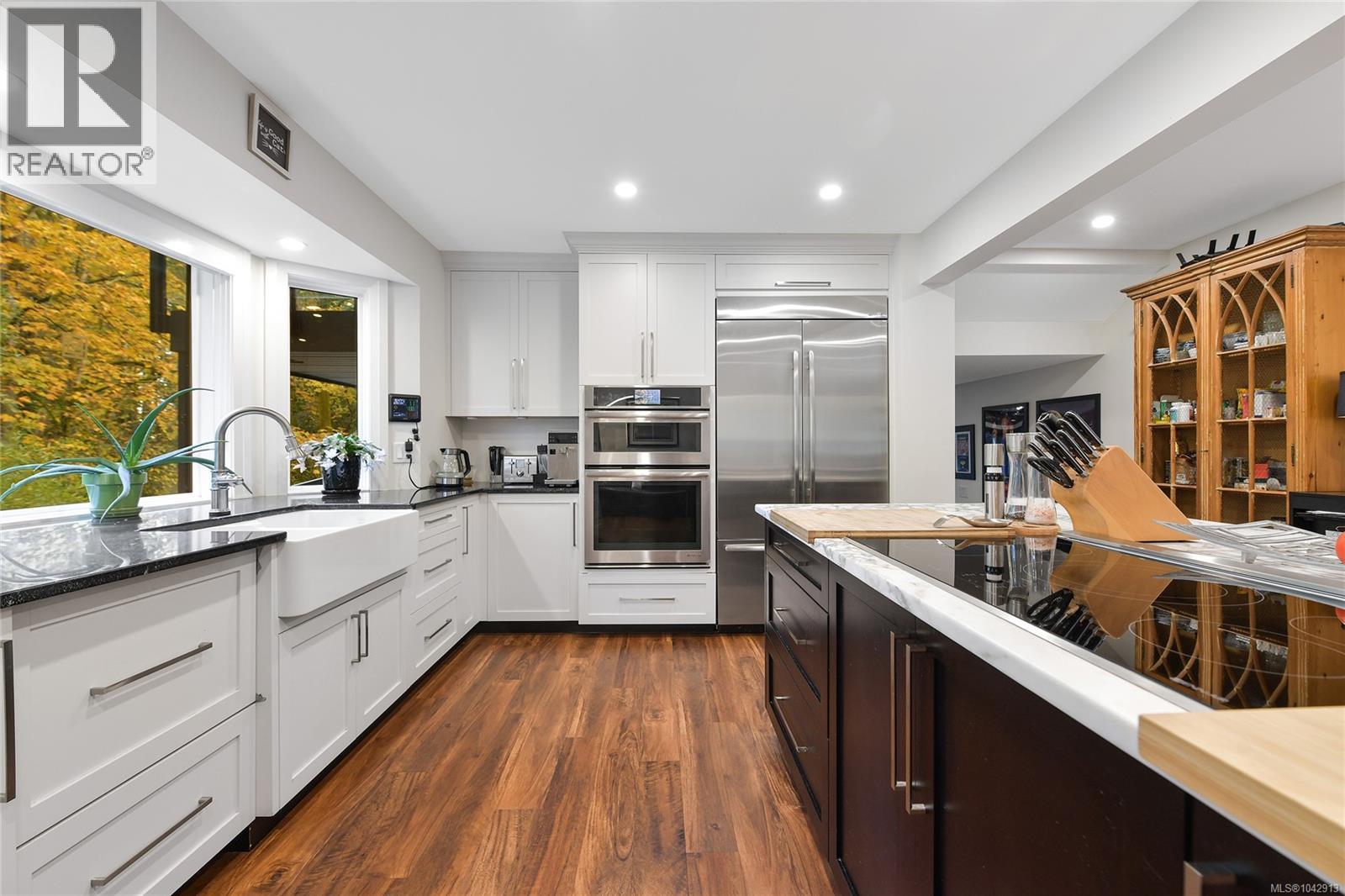 851 Sayward Rd