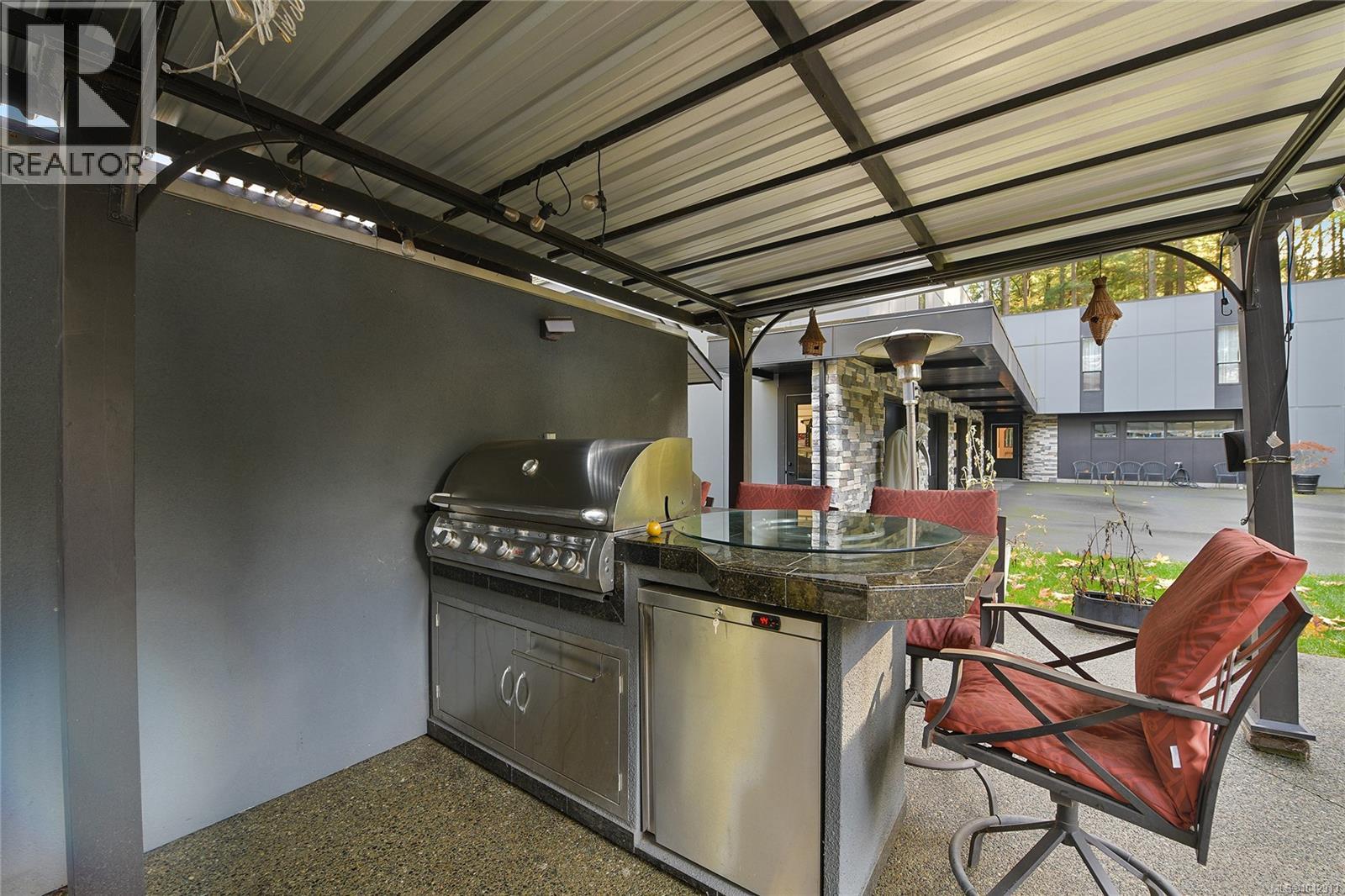 851 Sayward Rd