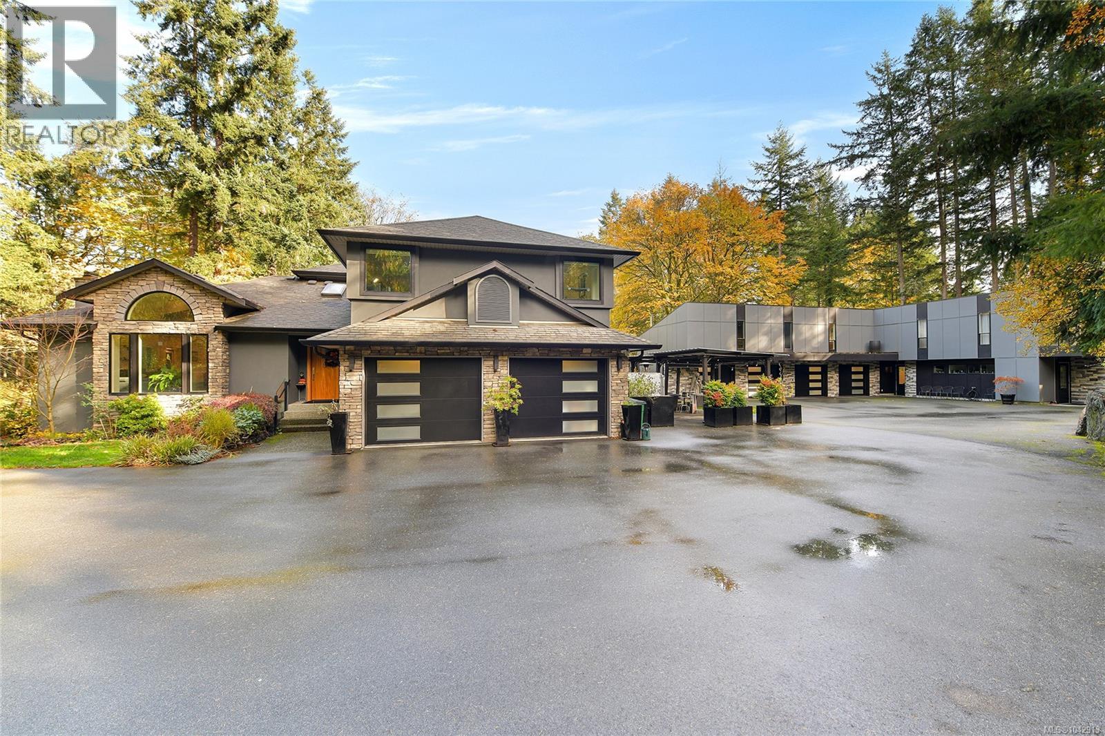 851 Sayward Rd